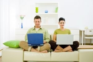77% des internautes français sont présents sur les réseaux sociaux.