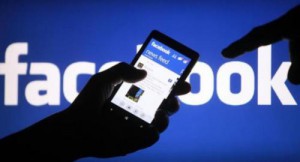 Facebook propose désormais la double authentification par clé USB