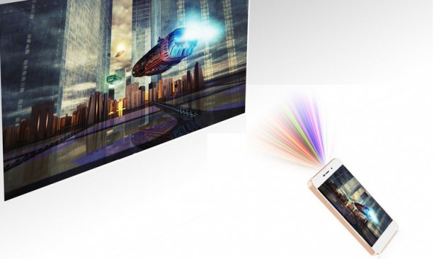 Un smartphone Thomson Fusion intégrant un vidéoprojecteur