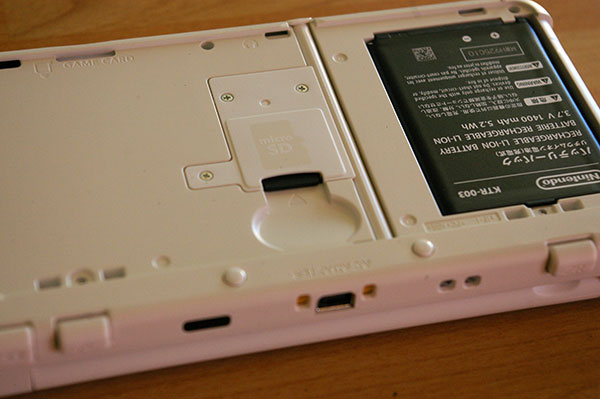 Emplacement Micro SD de la New 3DS