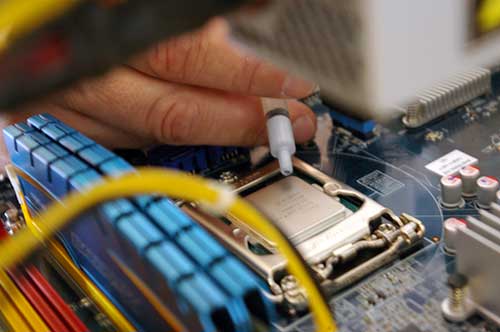 Mise en place de la pâte thermique sur le CPU