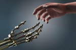 Elon Musk travaille sur une interface homme-machine via sa société Neuralink