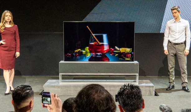 2019 : l'année du premier téléviseur enroulable, LG part en tête