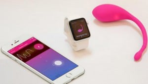 Photo-Blush-Vibe-Lovense-sextoy-Apple-Watch-sexe-vibromasseur_1440187907_300x