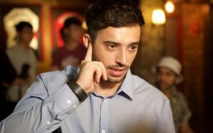 photo-Sgnl-doigt-oreille-conduction-osseuse-bracelet-montre-appel_1473511880_300x