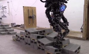photo-robot-Atlas-Boston-Dynamics-IHMC-robotique-marcher_1480963624_300x