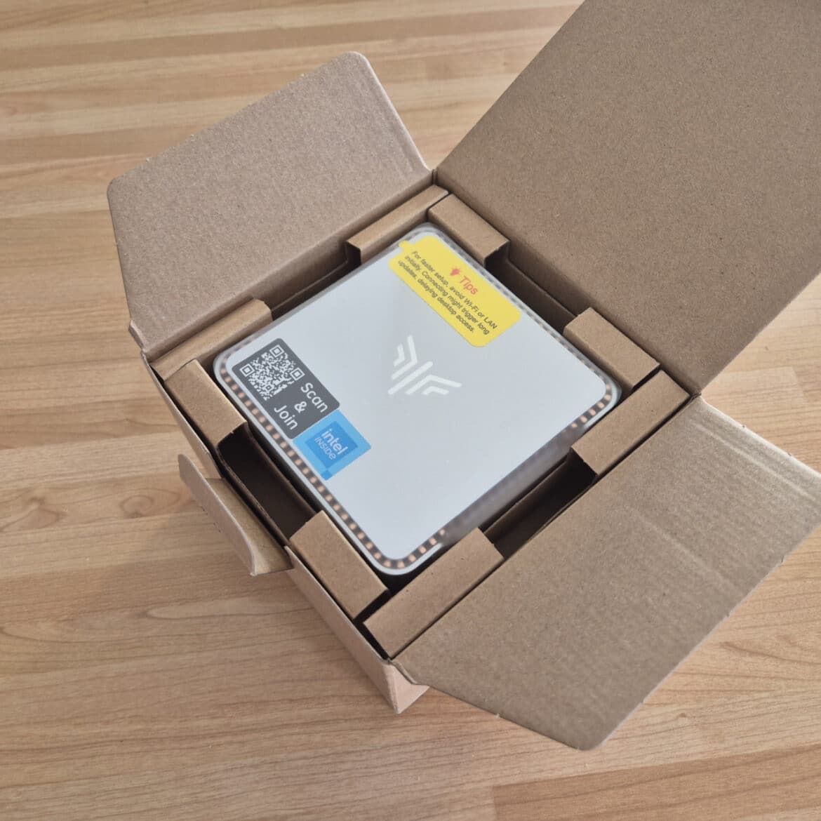 déballage mini PC NiPoGi E2