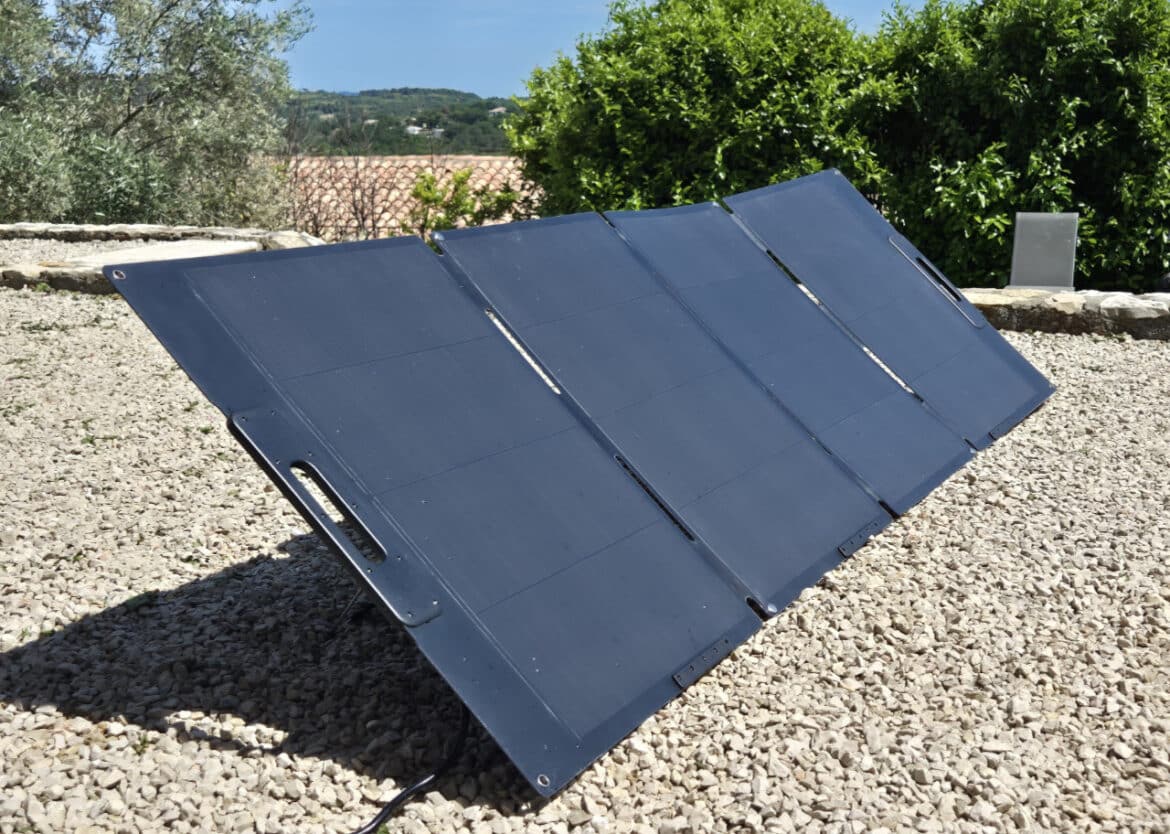 le panneau solaire pliable MP200