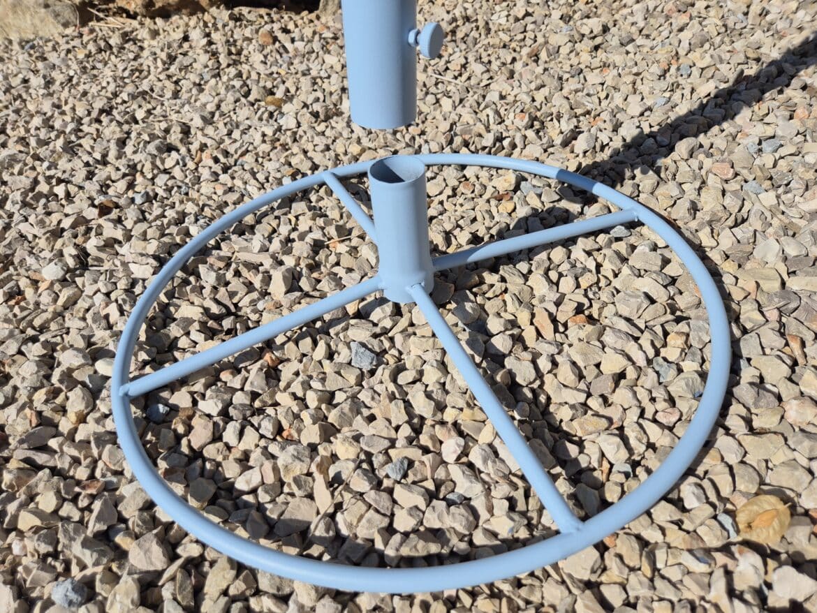 Fixation du pied du Birdfy sur sa base